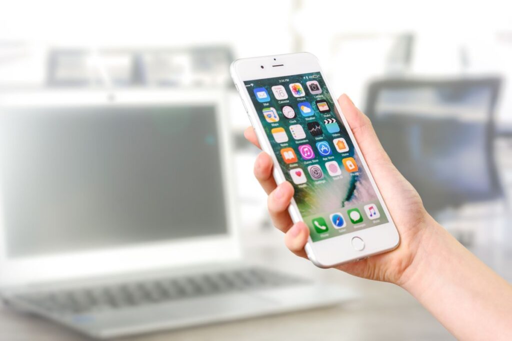 Red West: Smartphones — A Complete Buying Guide for Every Type of Buyer